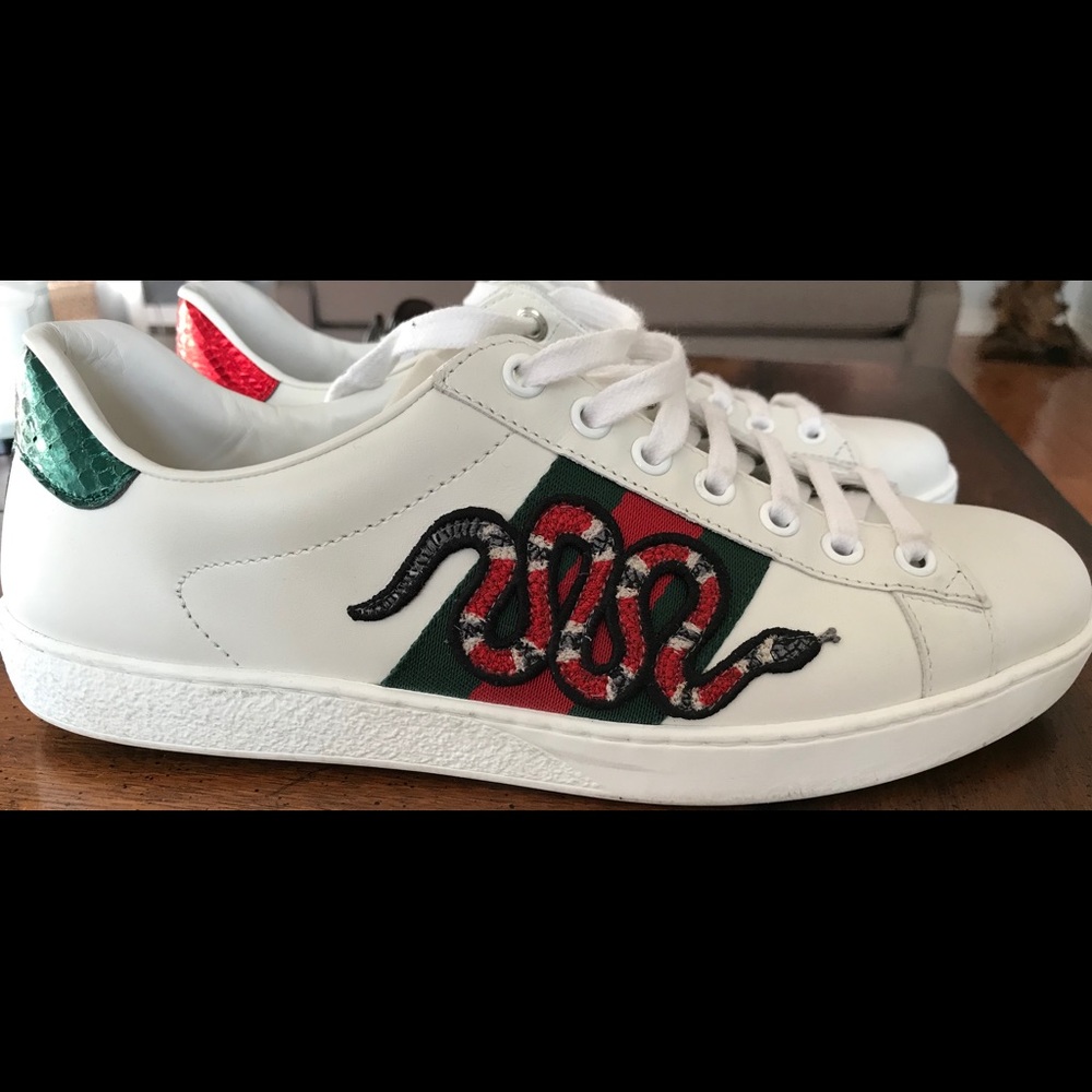 💯% auth. Gucci Men’s Snake Embroidered sneaker